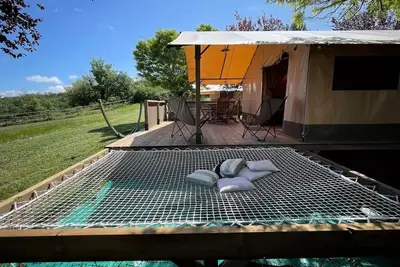 Image de Lodge Insolite Premium Victoria - 2 ch - 30m² -  grande terrasse 20 m² et filet détente 5 personnes