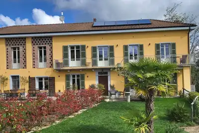 Image de Casa Ginia, Piedmontese farmhouse with pool and breathtaking views