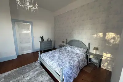 Image de Charming self-contained 3 bed ground floor apartment in village maison de maitre