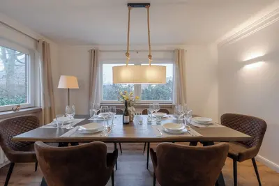 Image de Spacious living, garden and real island feeling, central and close to the beach