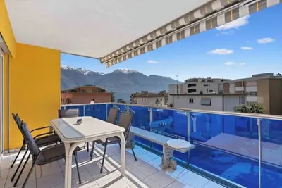 Image de Modern holiday apartment with panoramic lake and mountain views in Minusio