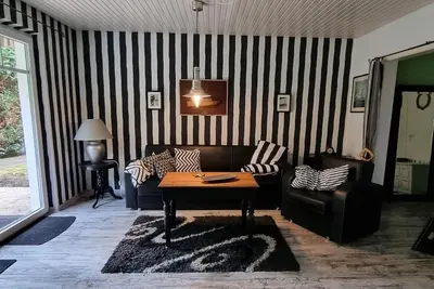 Image de Spacious Kaptain's Kombüse vacation apartment with terrace near the beach in Burhave