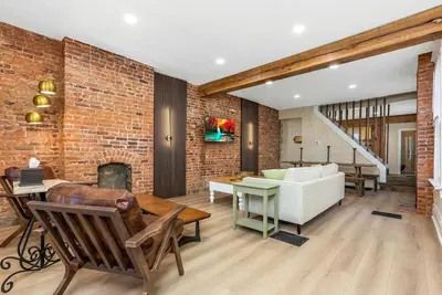 Image de Steps to Franklin Park & East Market | 5 min to Dt