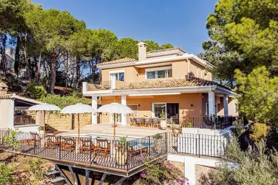 Image de 4-Bedroom Villa close to Marbella's finest beaches!