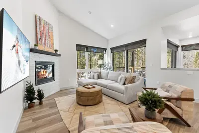 Image de Serene Luxury Stay Near Keystone Gondola