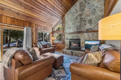 Image de Custom Home-Sharc Passes-Hot Tub-Dog Friendly