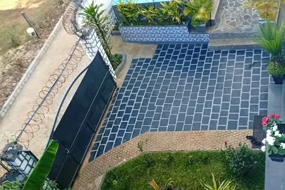 Image de Ideal for a group of friends or family, 8 minutes from the beach.