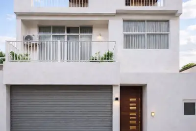 Image de Modern 4-Bedroom Home Near Colombo & Bia Airport