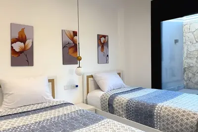 Image de Private Beachfront Villa | Pool • Garden • 4 Ensuite Rooms • Montazah