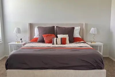 Image de Cozy Southeast Austin home near Cota& Downtown