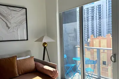 Image de Luxury Loft: 270° views, Rooftop Pool, Parking