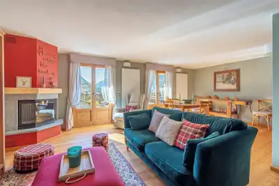 Image de White Peak 77 – Panoramic Ski Slope Views