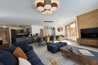 Image de Rez-de-chaussée, sauna, terrasse, télévision, casier à ski, 108m², Vars