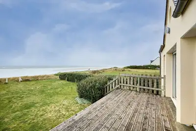 Image de Les Pieds dans l'eau - Front de Mer