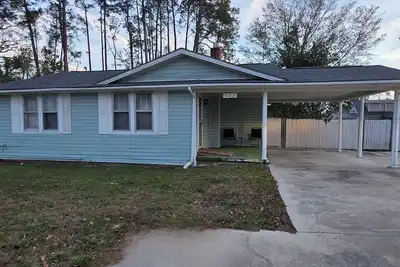 Image de Cozy 2br Home in Douglas, Ga – Comfort & Convenience Await!