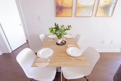 Spacious Parkview 2b&2Bath + Free Parking