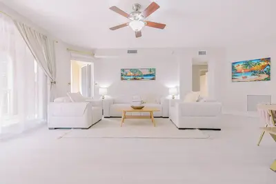 Image de Bright & Airy 2-Bedroom Belle Harbor Condo on Beautiful Clearwater Beach!