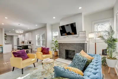 Image de Easy Marta & Mercedes-Benz Access! Atl Home Base