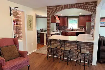 Image de Bluemont home just minutes to wineries, breweries, hiking and more!