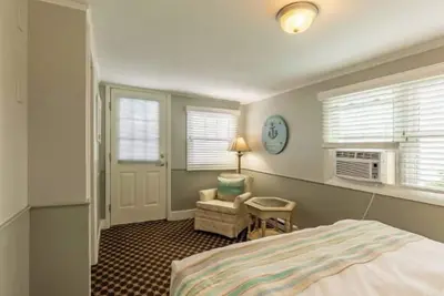 Image de Two queen beds and one double bed