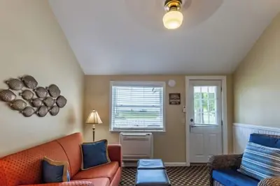 Image de Two bedroom cottage with 3 beds and a sofa sleeper