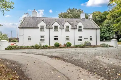 Image de Bodior Garden Cottage Bach, pet friendly, with hot tub in Rhoscolyn