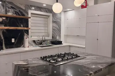 Fullly Equipped 3br House + Free Parking