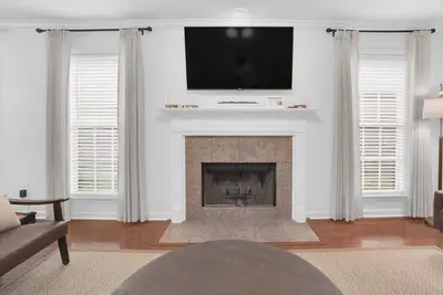 Image de Modern 3br Home in East Montgomery