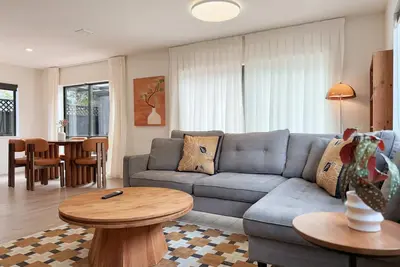 Image de North Shore Convenience Stay 3br - Yard & Deck