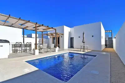 Image de Desert Luxury Villa + Pool + Rooftop, Near Airport