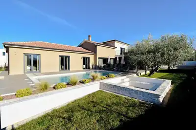 Vila Noor by Istrabook