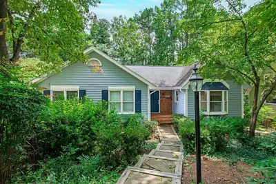 Image de Spacious 3-bedroom 2-bath house in marvelous Carrboro, Nc! ! !