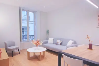 Image de Appartement de luxe 3 chambres en hyper centre, climatisation, ascenseur