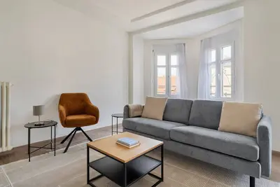 Blueground | Unterstrass, balcony, nr Eth Zurich