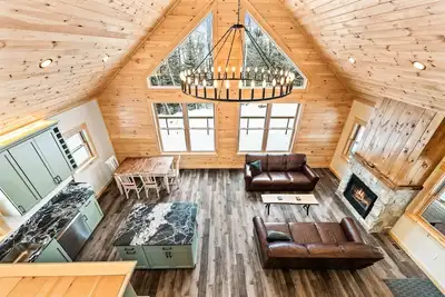 Image de Baxter's Hideout | Snowmobile & Atv Access