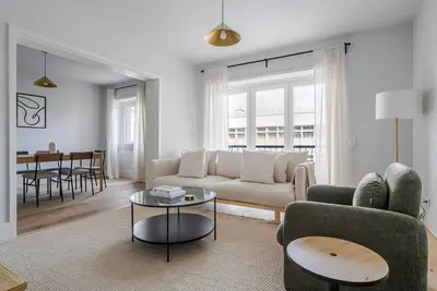 Image de Blueground | Areeiro, balcony, nr Parque Eduardo Vii