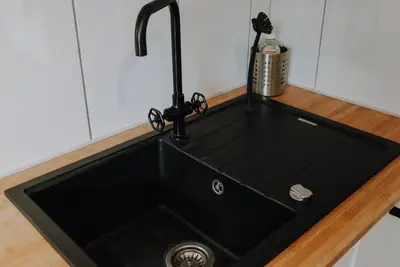 Image de Bright first floor apartment (80 m2) for 4 people with fireplace and garden