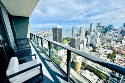 Image de 4905 - Corner Penthouse with Sunset Views, Pool & Gym in Miami Downtown