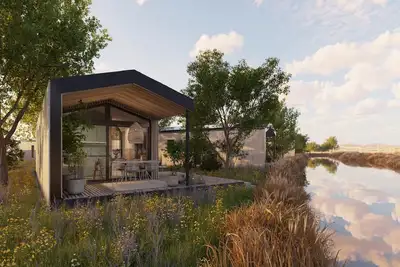 Image de Guesthouse unique avec vue sur le lac et sauna