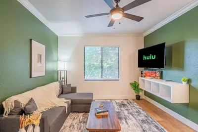 Image de Near Diablo Stadium & Asu-HotTub, Pool, Gym, Parking