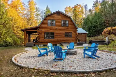 Image de Peaceful 3br Cabin in Woods + Hot Tub & Fire Pit