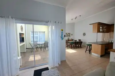 Image de Open and airy ground floor 3-bedroom Apartment in Swakopmund, Namibia