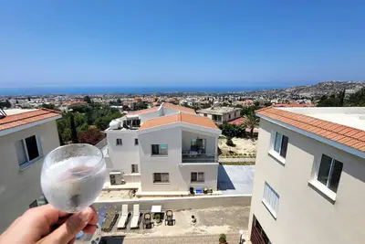 Image de Calm Seaview Nest in Peyia - Unwind, Relax & Enjoy Stunning SeaView of Coral Bay