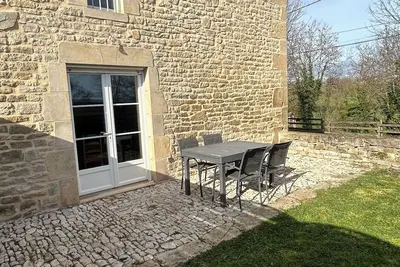 Maisonnette dans un hameau calme