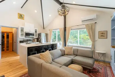 Image de Peaceful Cottage w/ Loft & Sauna