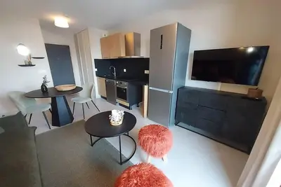 Image de À 50m des pistes de ski, balcon, télévision, casier à ski, 37m², Valmorel