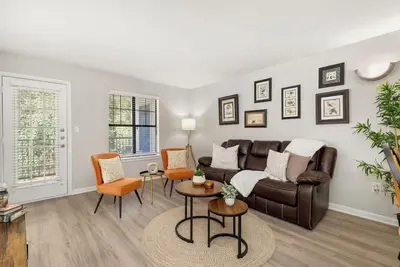 Image de Elegant Riverside Bird\nEscape Dt, Ut, Lady