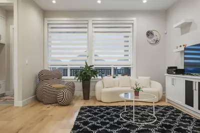 Image de Modern 3br 3. 5ba Family Home in South Surrey