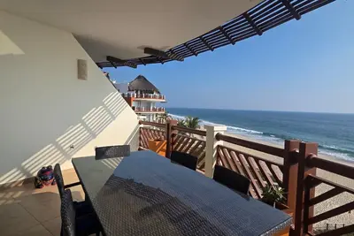 Image de Two Bedroom Ocean Front