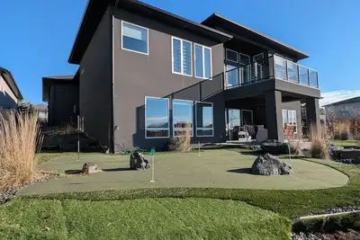 Image de 1- bedroom Large, Cozy Executive luxury suite